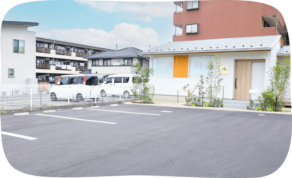 クリニック前に4台